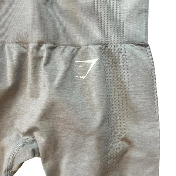 Size small high waisted gray gymshark leggings in excellent like-new condition - Picture 4 of 5